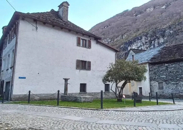 Armonia Edificio Storico Del 1563.